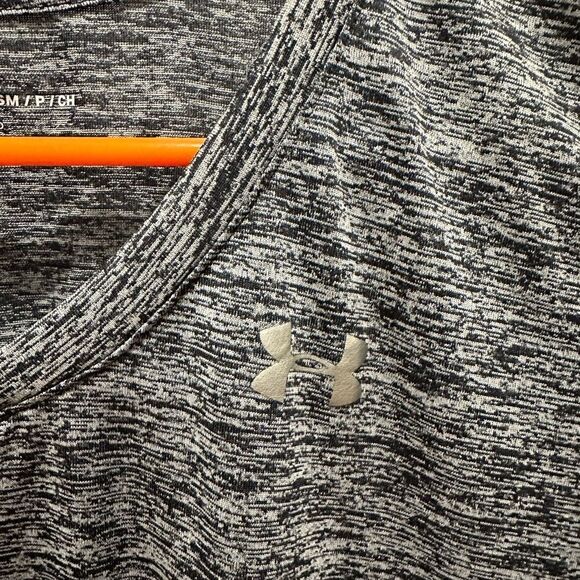 Under Armour small short sleeve shirt - Picture 5 of 6